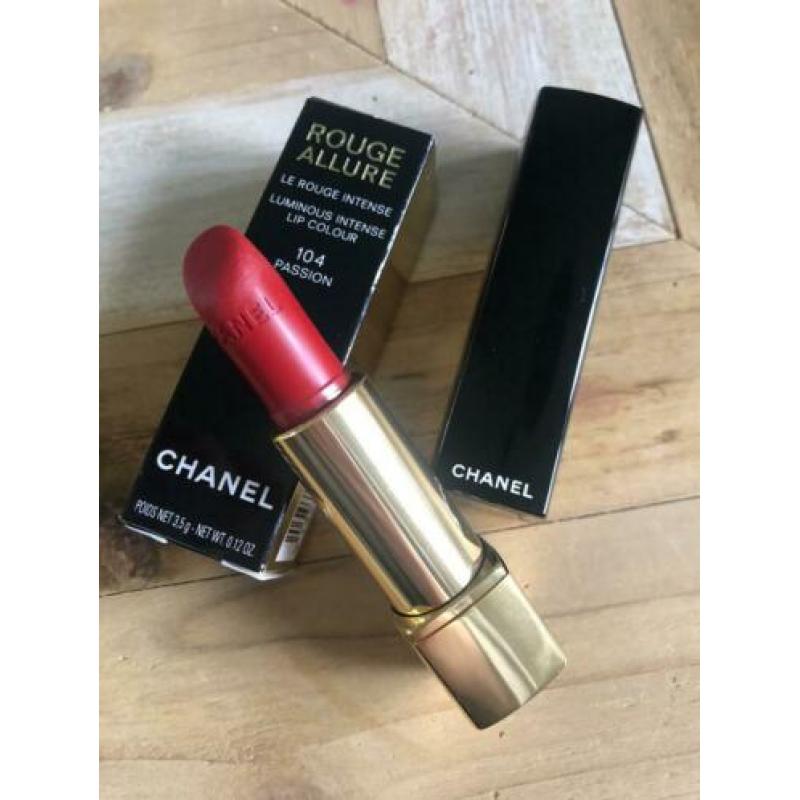 Chanel lipstick 104 Passion