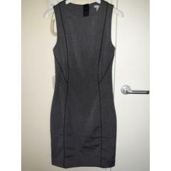 Grijze H&M jurk Maat 34. NIEUW.