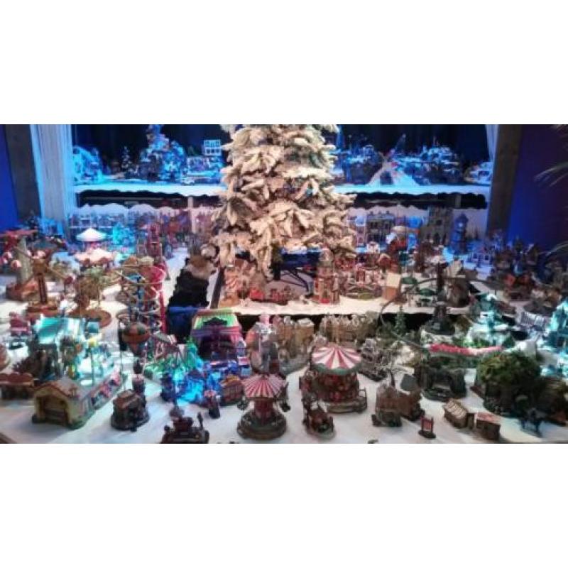 Heel Bijzonder/groot compleet kerstdorp/huisjes van+-10,5m2!